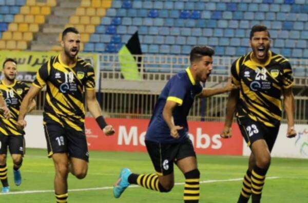 لاعبو الحسين إربد