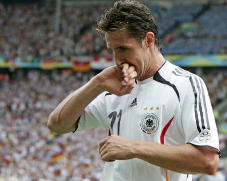 2006-06-20t145616z_01_wcvp40_rtridsp_2_sport-soccer-world