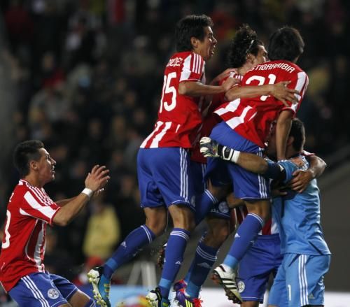 2011-07-17t215416z_01_jmg57_rtridsp_3_soccer-copa_reuters