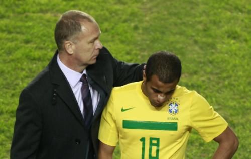 2011-07-17t222340z_01_jmg72_rtridsp_3_soccer-copa_reuters