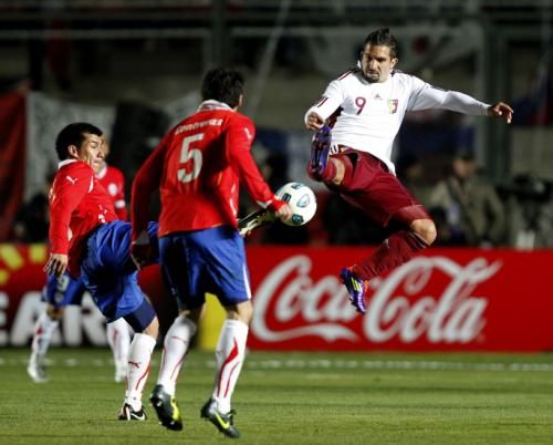 2011-07-17t235441z_01_jmg93_rtridsp_3_soccer-copa_reuters