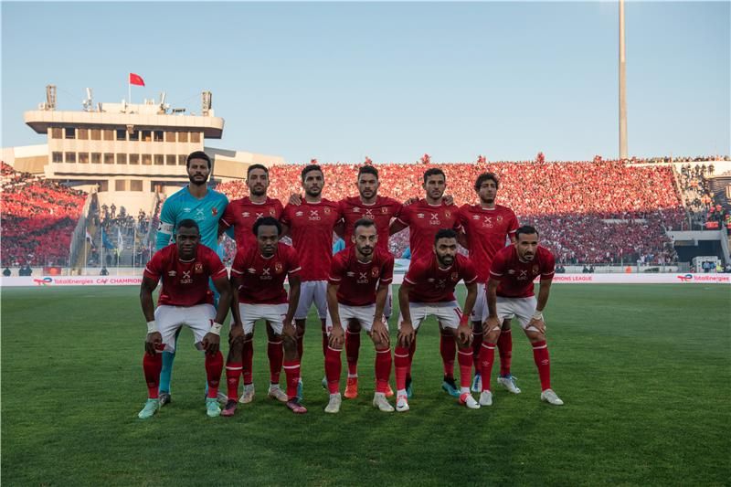 لاعبو الأهلي