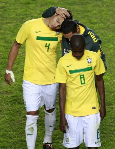 2011-07-17t231450z_01_jmg71_rtridsp_3_soccer-copa_reuters