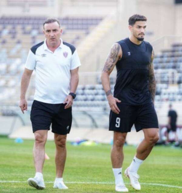 كارلوس كارفالهال