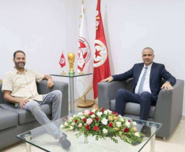 وديع الجريء عند استقباله رئيس قوافل قفصة