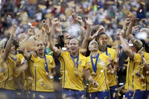 2011-07-16t181451z_01_stn180_rtridsp_3_soccer-world-women_reuters