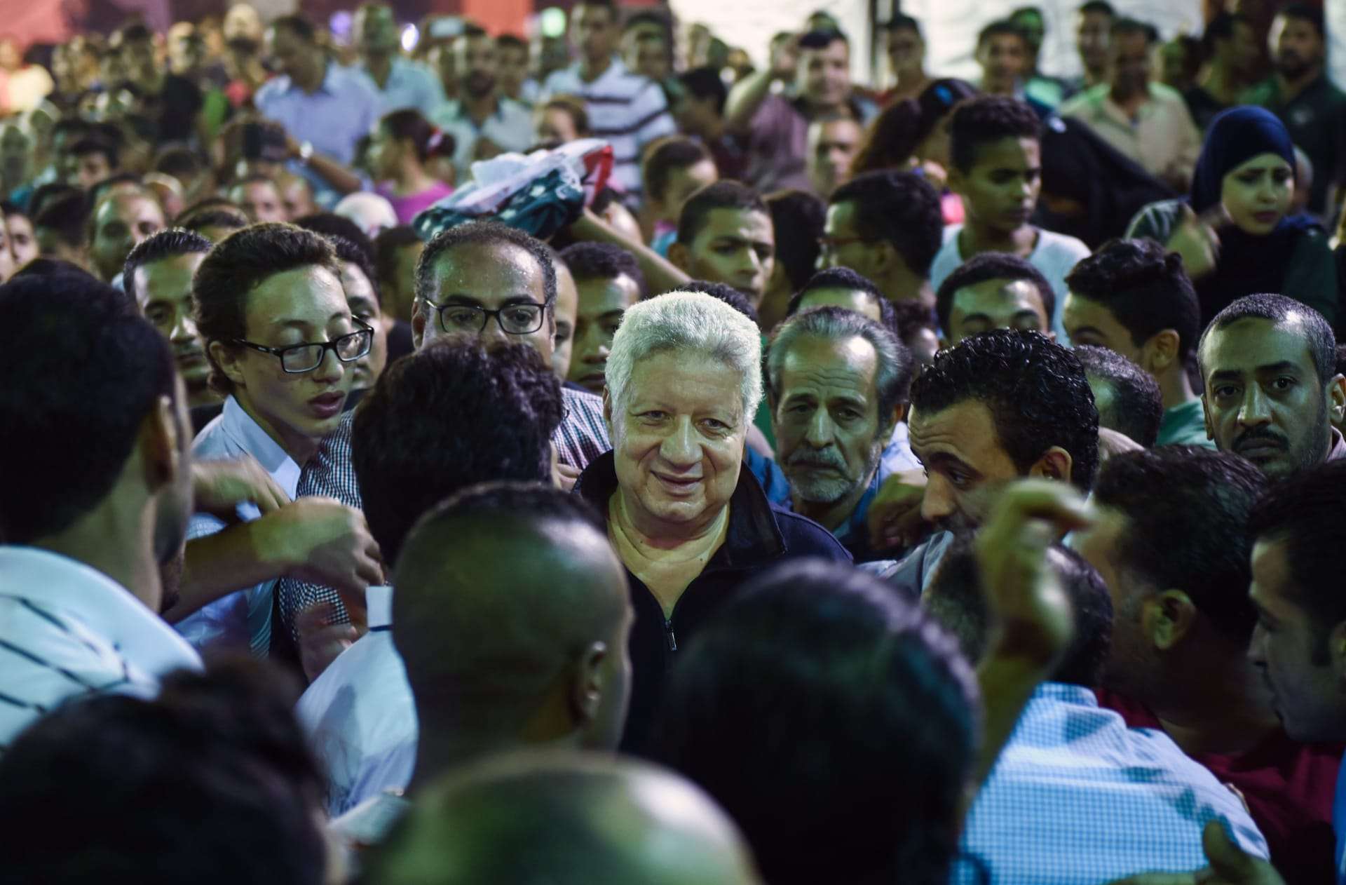 مرتضى منصور مع أعضاء الزمالك