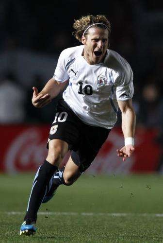 2011-07-17t012314z_01_srr90_rtridsp_3_soccer-copa_reuters
