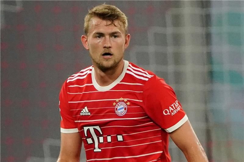 ماتياس دي ليخت