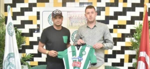 البرقوقي مع رئيس النادي محمد الطيب الحجلاوي