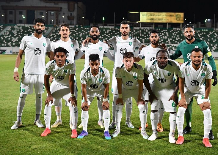 لاعبو الأهلي