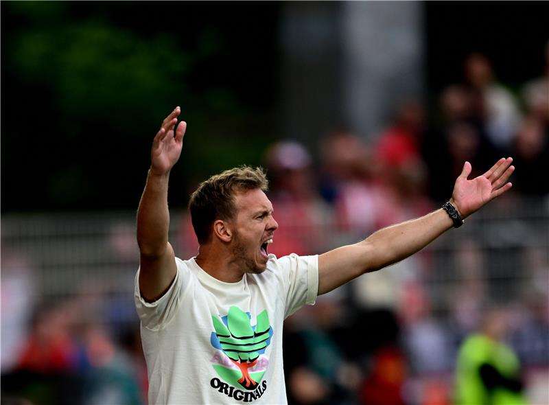 جوليان ناجلسمان