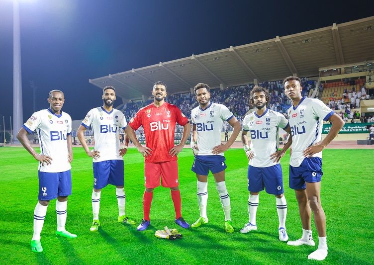 لاعبو الهلال