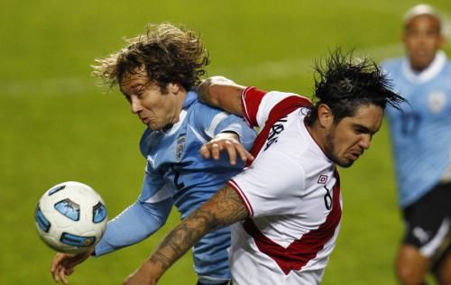 2011-07-20t015927z_01_sfr17_rtridsp_3_soccer-copa_reuters