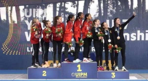 جانب من التتويج