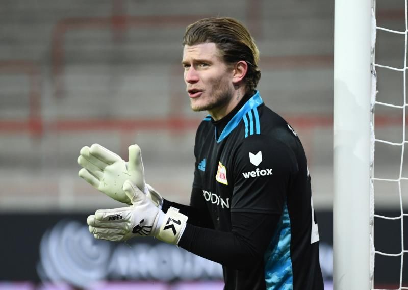 لوريس كاريوس