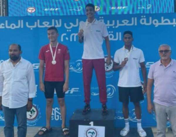 سباحو الأردن بعد التتويج