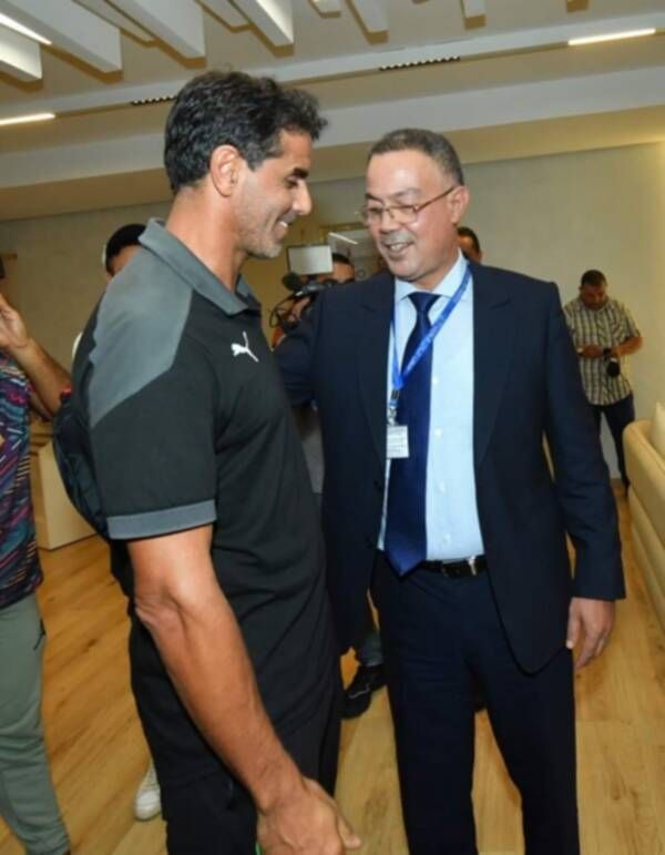 لقجع أثناء الاستقبال