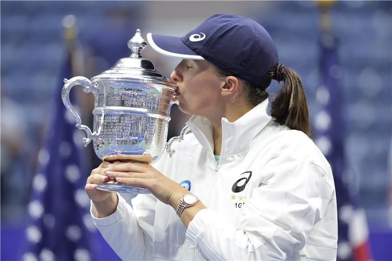 إيجا شفيونتيك