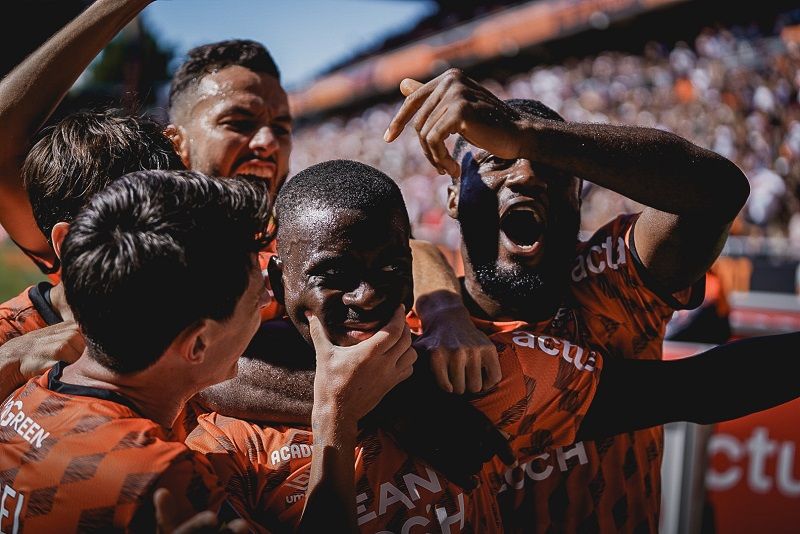 من اللقاء (نقلا عن حساب لوريان على تويتر)