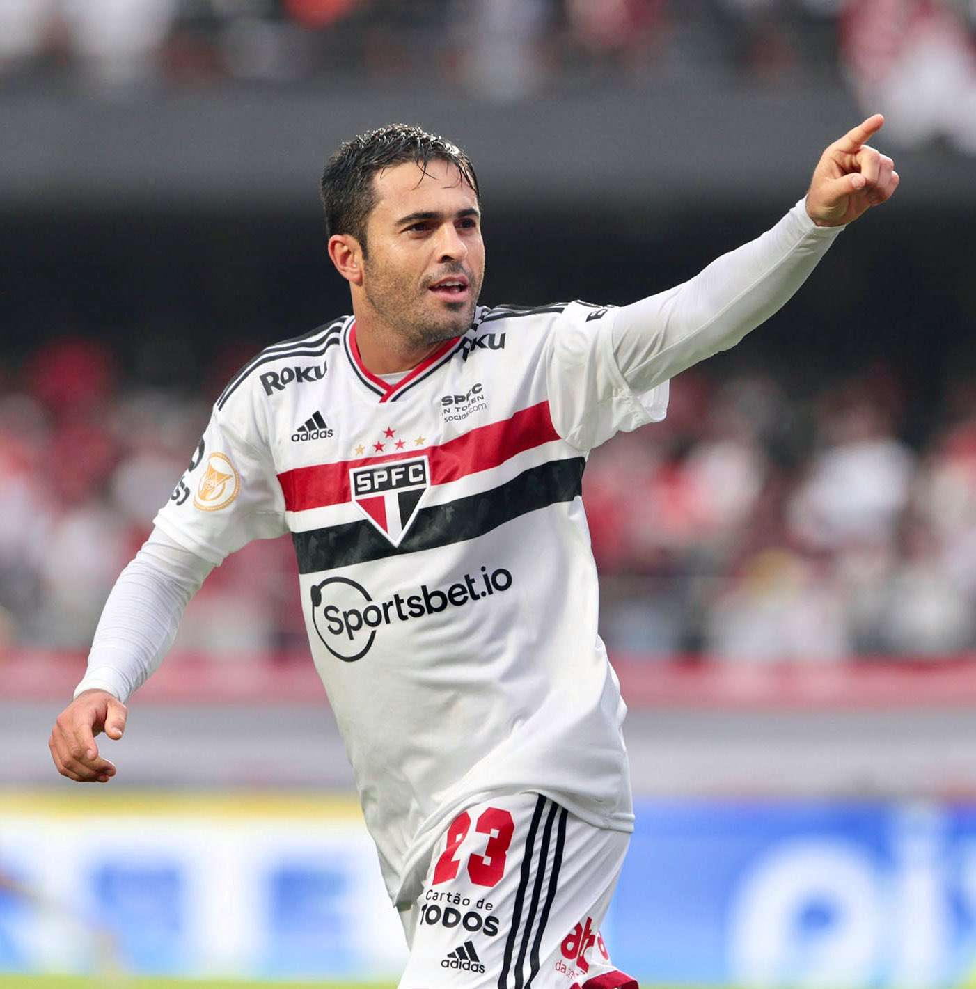 من اللقاء (نقلا عن حساب ساو باولوعلي تويتر)