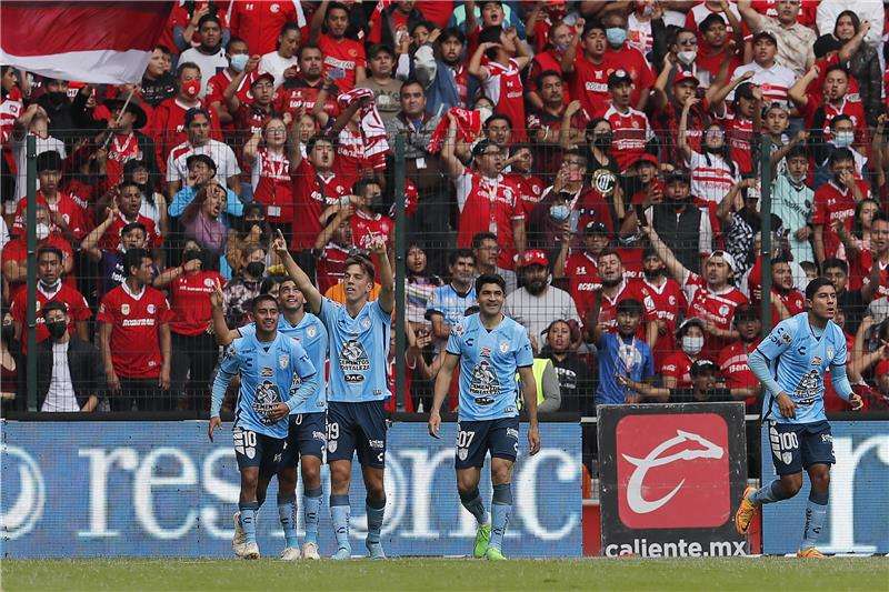 لاعبو باتشوكا