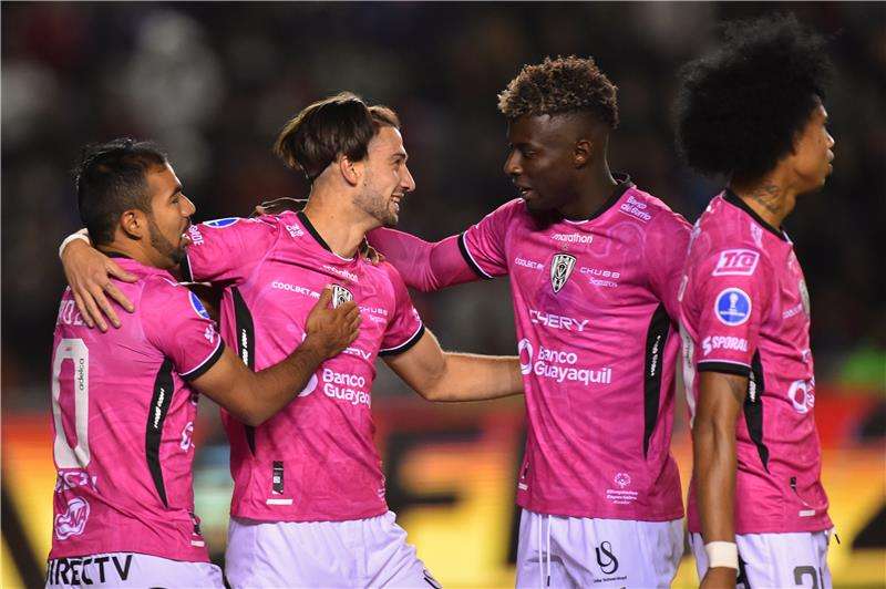 لاعبو إندبنديينتي