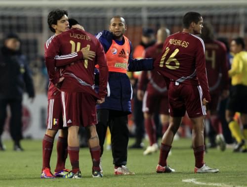 2011-07-21t043508z_01_ast129_rtridsp_3_soccer-copa_reuters