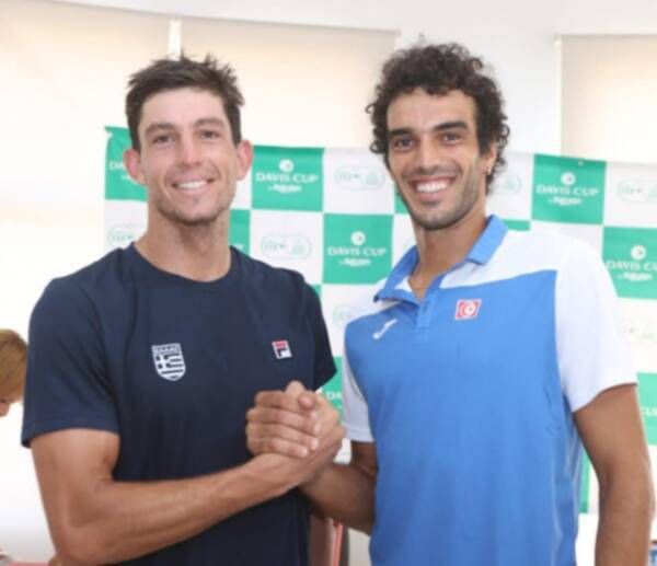 اليوناني ميكائيل بيرفولاراكيس مع التونسي إسكندر المنصوري