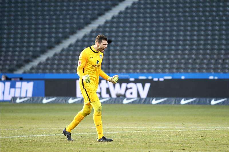 روني يارستين