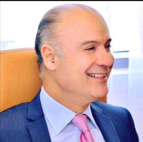 رجل الأعمال طارق العصادي