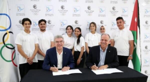 من توقيع الاتفاقية