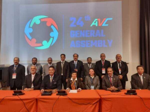 من الاجتماع