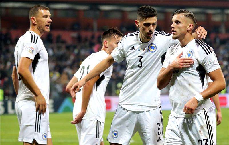 لاعبو منتخب البوسنة