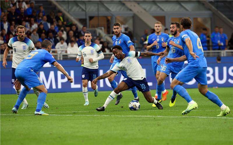 من لقاء إيطاليا وإنجلترا