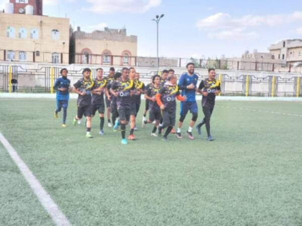 فريق الصقر اليمني