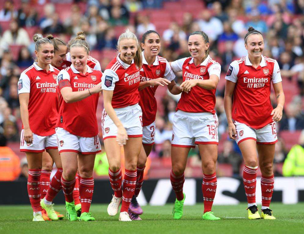 لاعبات آرسنال