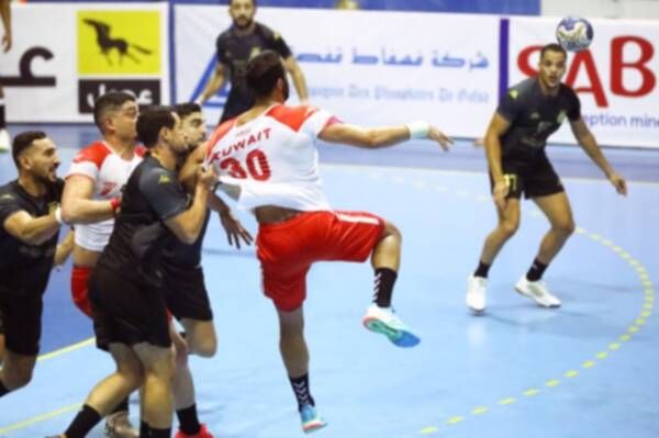 من منافسات البطولة العربية للأندية