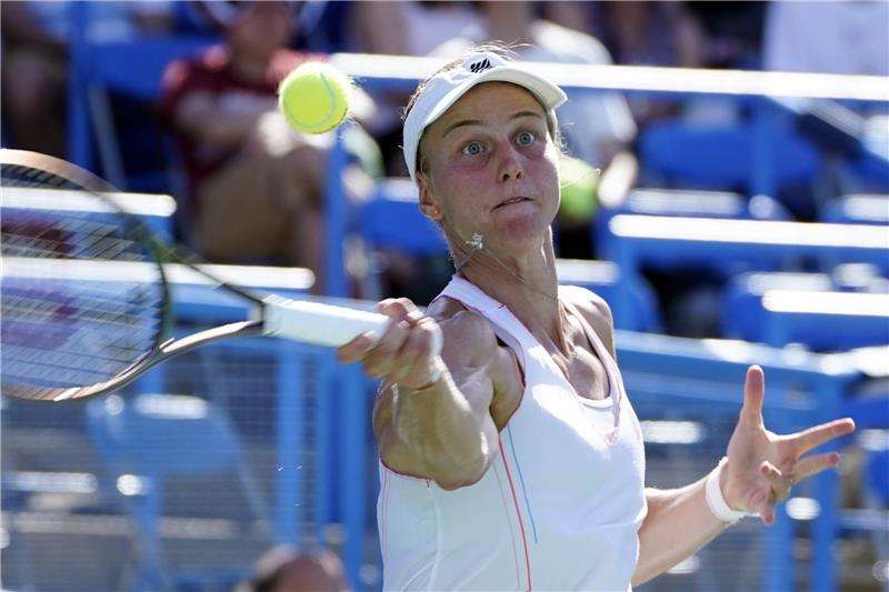 لودميلا سامسونوفا