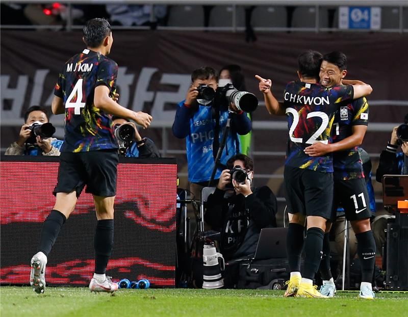 لاعبو كوريا الجنوبية