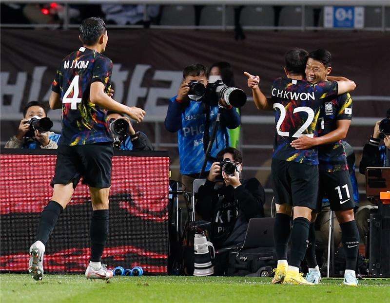 لاعبو كوريا الجنوبية