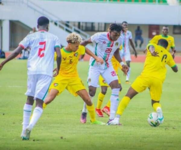 من مواجهة الأولمبي الموريتاني أمام نظيره التوجولي