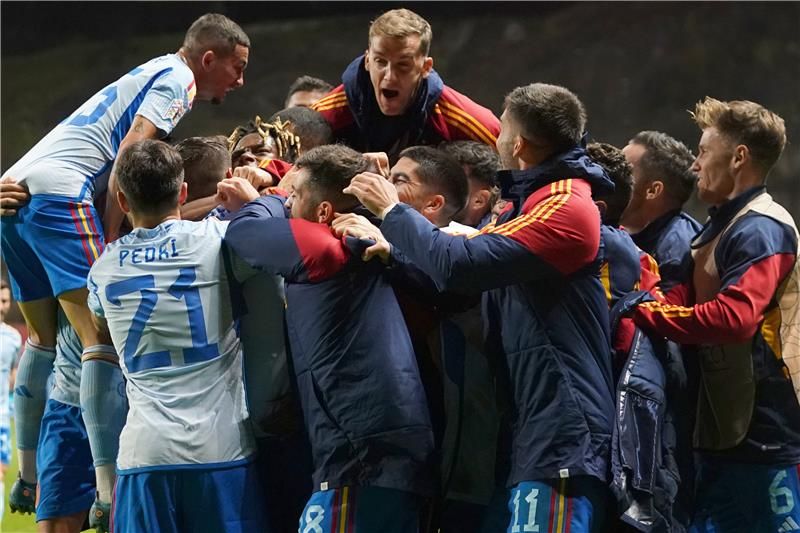 فرحة لاعبي إسبانيا