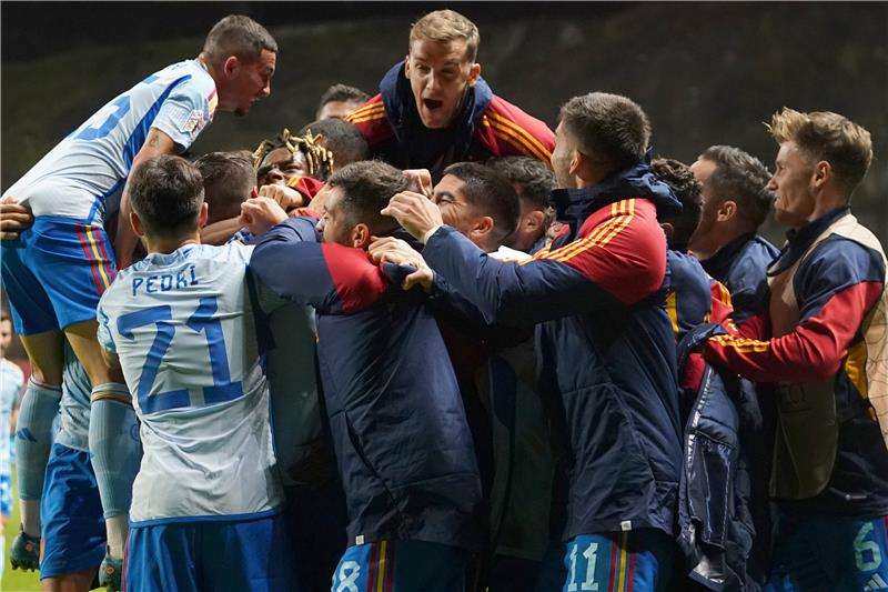 فرحة لاعبي إسبانيا