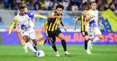 لقاء سابق بين الفريقين