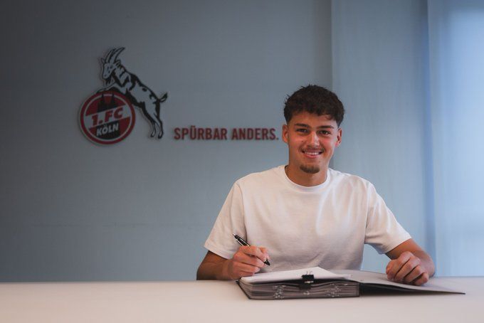 من التوقيع (نقلًا عن حساب كولن على تويتر)