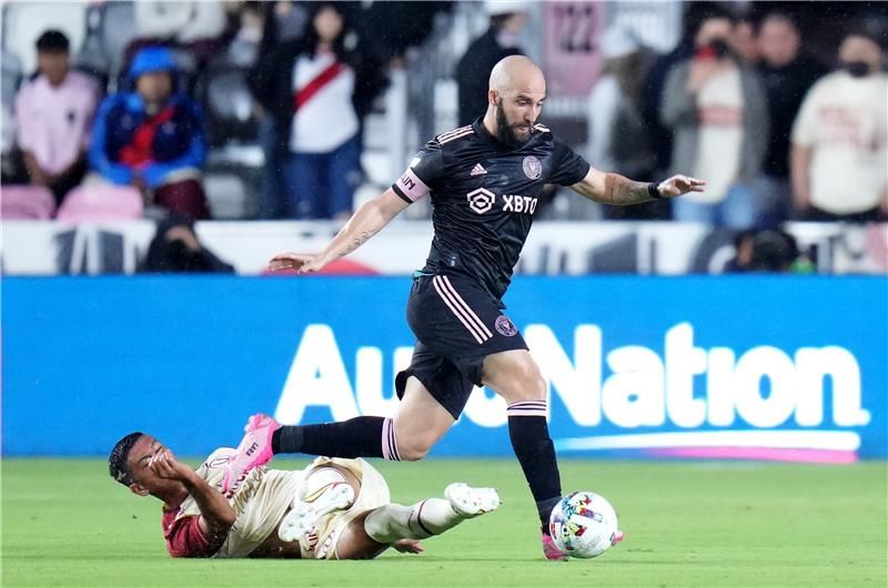 جونزالو هيجواين