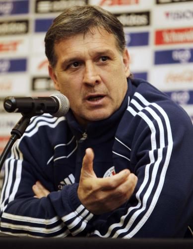 2011-07-22t225915z_01_asu15_rtridsp_3_soccer-copa_reuters