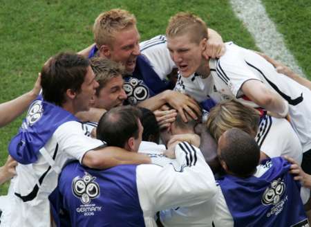 2006-06-24t155743z_01_wcvp25_rtridsp_2_sport-soccer-world