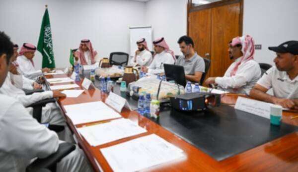 من الاجتماع